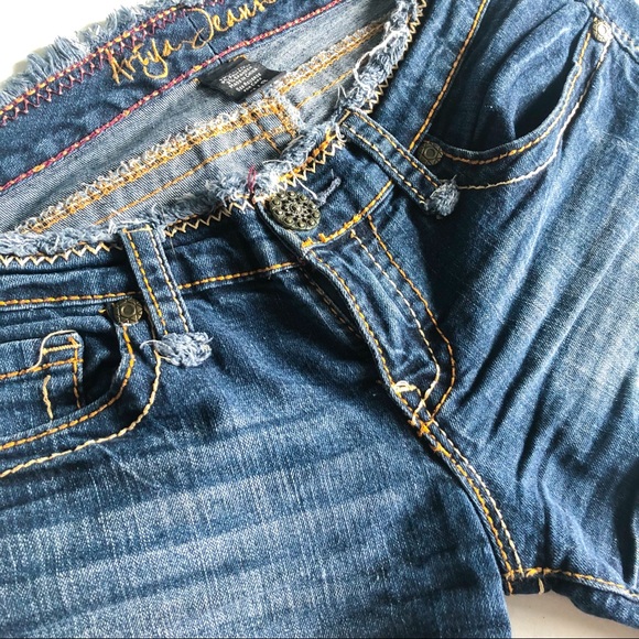 Distressed Jean Shorts - Picture 4 of 5